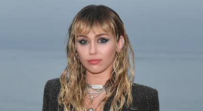 Miley Cyrus Has a Crazy UFO Story & She Described What the Alien Looked Like - www.justjared.com - county San Bernardino