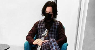 White Stripes frontman buys Edinburgh busker £3600 guitar after his was smashed by 'drunk' woman on street - www.dailyrecord.co.uk - city Bradford