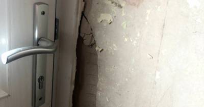 This is the 'disgraceful' state of Salford apartment according to man who lives there - www.manchestereveningnews.co.uk - Manchester
