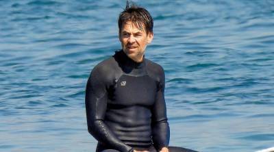 'My Boys' Actor Kyle Howard Shows Off Fit Body in a Wetsuit While Surfing! - www.justjared.com - Malibu
