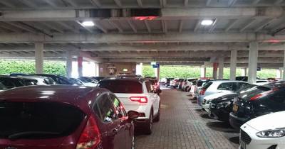 Chaos at Trafford Centre as customers queue for over TWO hours to get out of car park - www.manchestereveningnews.co.uk
