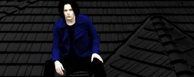 Jack White buys Edinburgh busker a new guitar, after his is smashed in the street - completemusicupdate.com