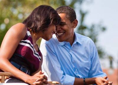 Michelle and Barack Obama ‘take a moment’ to celebrate 28 years together - evoke.ie