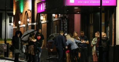 Boris Johnson hits out at pub-goers who 'hobnob in the street' after 10pm curfew - www.manchestereveningnews.co.uk - Britain