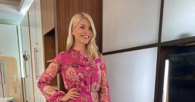 Holly Willoughby stuns in gorgeous pink floral dress on This Morning - get the look here - www.ok.co.uk