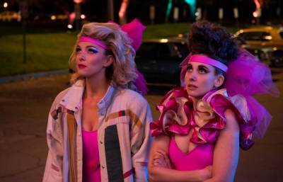 ‘Glow’ Canceled As Netflix Reverses Season 4 Renewal Amid Covid Production Concerns - theplaylist.net