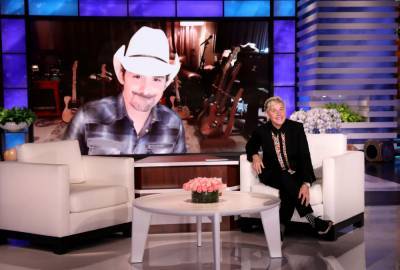 Brad Paisley Tells Ellen About His Donkey Rescue On His Farm In Nashville - etcanada.com - Nashville