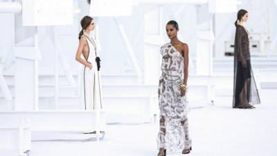 Chanel celebrates cinema industry to cap Paris Fashion Week - abcnews.go.com - USA