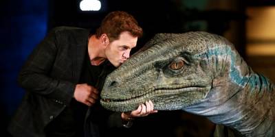 'Jurassic World: Dominion' Delayed to 2022 Amid Pandemic - www.justjared.com