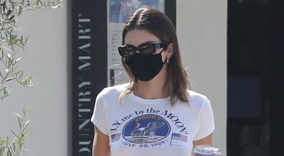 Kendall Jenner Picks Up Lunch To Go While Out in Malibu - www.justjared.com - Malibu