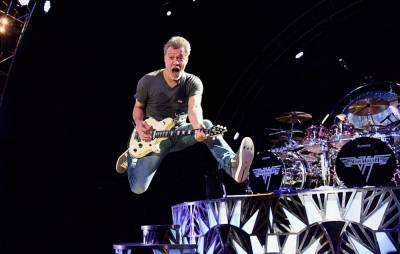 Watch Eddie Van Halen perform ‘Jump’ at last ever Van Halen concert - www.nme.com