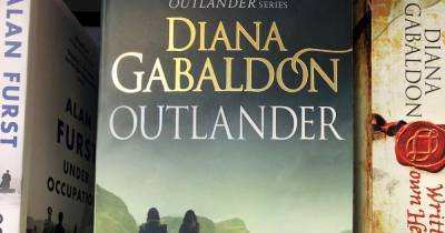 Outlander fans in stitches at note left next to books in Waterstones - www.dailyrecord.co.uk