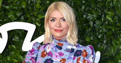 Holly Willoughby fans ask to 'suck her toes' as she is flooded with messages from foot fetishists - www.ok.co.uk