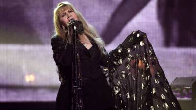On edge of 72, Stevie Nicks just wants to sing a song live - abcnews.go.com