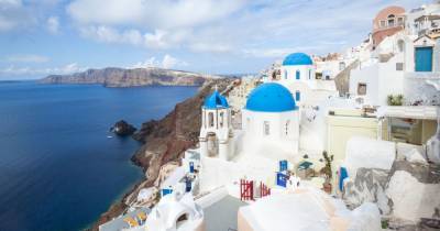 Five Greek islands added to travel corridor list - and no countries taken off - www.manchestereveningnews.co.uk - Britain - Greece - city Santorini