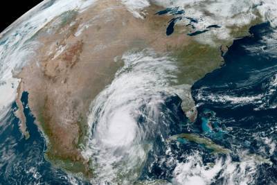 Live Updates: Hurricane Delta set to make landfall, 'life-threatening' storm surge expected - www.foxnews.com - state Louisiana