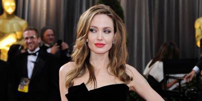 Angelina Jolie in Talks to Star in 'Every Note Played' - www.justjared.com