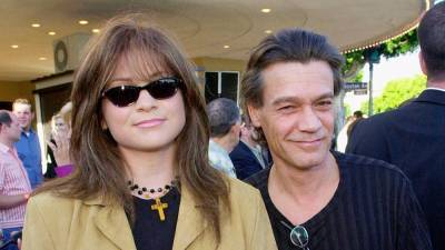 Valerie Bertinelli posts throwback photos of Eddie Van Halen in tribute after his death - www.foxnews.com