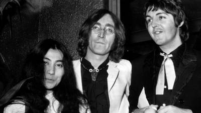 Paul McCartney, Yoko Ono and More Pay Tribute to John Lennon on What Would Have Been His 80th Birthday - www.etonline.com - New York