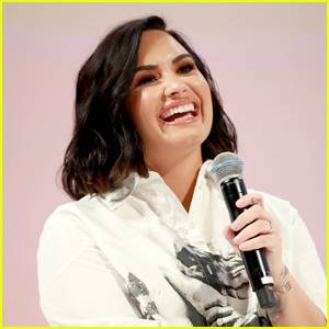 Demi Lovato Reveals Which Movie Made Her Realize She's Queer - www.justjared.com - France