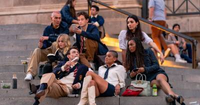 Gossip Girl is being rebooted and here's a look at the new cast on the steps of The Met - www.ok.co.uk
