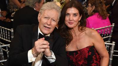 Alex Trebek's Wife Jean Shares Photo from Their Wedding as She Thanks Fans for Support After Husband's Death - www.etonline.com