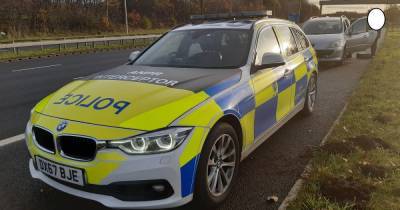 Driver overtook police car then sped away at 100mph on M62 - www.manchestereveningnews.co.uk