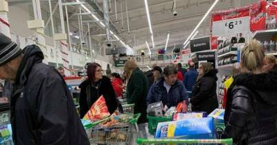 Asda shoppers gobsmacked by employee's response when toddler nearly dies at checkout - www.manchestereveningnews.co.uk