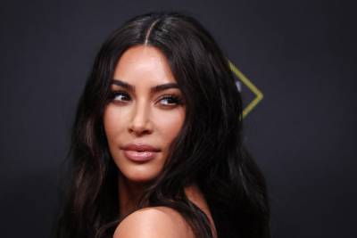Kim Kardashian Shares Her Emotional Reaction To Kanye West’s Hologram Birthday Present - etcanada.com