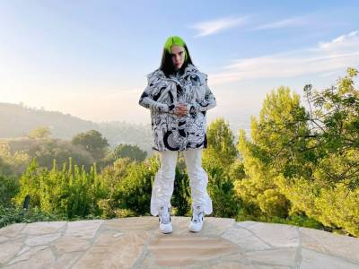 Billie Eilish Discusses Shooting Entire Video For ‘Therefore I Am’ On An iPhone - etcanada.com