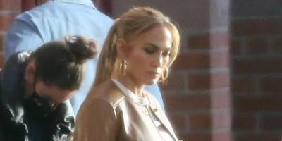 Jennifer Lopez Models Cute Purses & More During New Fashion Shoot - www.justjared.com - Los Angeles