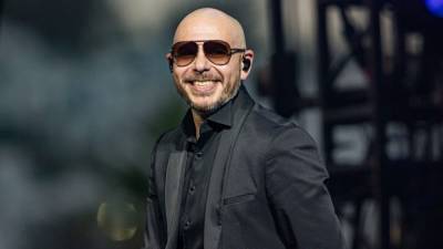 Pitbull, Sak Noel and Salvi Release New Music Video for 'Que Rica (Tócame)' (Exclusive) - www.etonline.com