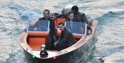 Tom Cruise & His 'Mission: Impossible' Crew Ride a Boat in Venice for Final Scenes - www.justjared.com - Italy