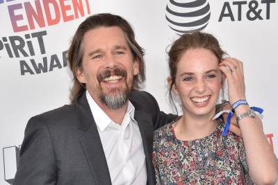 Ethan Hawke Talks About Watching Daughter Maya Come Into Her Own As An Artist - etcanada.com