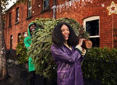 Simple acts of kindness take centre stage in Woodie’s Christmas ad - evoke.ie - Ireland