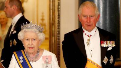 Queen Elizabeth Celebrates Prince Charles' 72nd Birthday With Heartwarming Throwback Pic - www.etonline.com