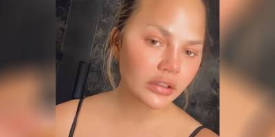 Chrissy Teigen Shared The "Magic" Face Oil She Swears By For "Plump And Supple" Skin - www.marieclaire.com