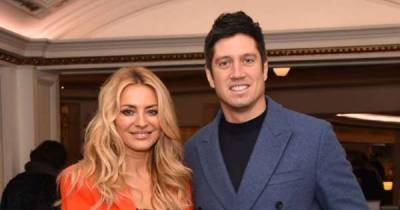 Tess Daly shares rare photo of her two daughters ahead of Vernon Kay's I'm a Celeb debut - www.msn.com