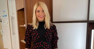 Holly Willoughby wows fans in stunning dress on This Morning - copy her look from £17.99 - www.ok.co.uk