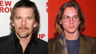 Ethan Hawke says death of River Phoenix made him avoid moving to Los Angeles, chasing mainstream stardom - www.foxnews.com - Los Angeles