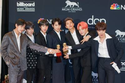 BTS triumph at People’s Choice Awards - www.hollywood.com