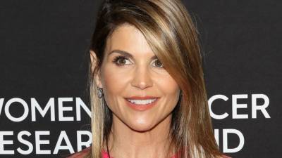 Lori Loughlin Wrote a Letter to Her ‘Fuller House’ Co-Star Before Her Prison Sentence - stylecaster.com