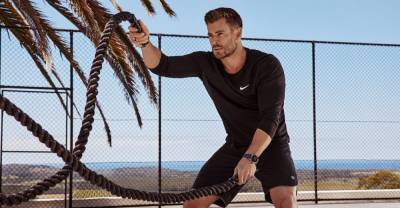 Chris Hemsworth Looks So Hot in New Workout Photos for TAG Heuer Campaign! - www.justjared.com