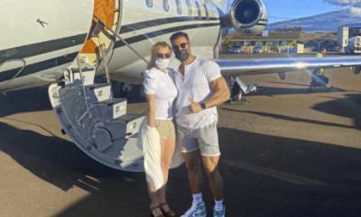 Britney Spears Flies to Hawaii with Boyfriend Sam Asghari for Early Birthday Trip! - www.justjared.com - Hawaii
