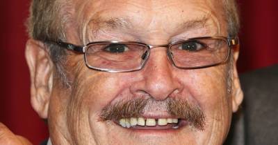 Funeral of comedian Bobby Ball to be held today - www.manchestereveningnews.co.uk