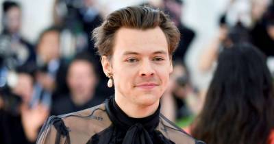 Harry Styles's mum praises his Vogue cover dress following right wing backlash - www.msn.com - USA