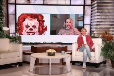 Sarah Paulson Gets A Scare Through The Screen During ‘Ellen’ Interview - etcanada.com