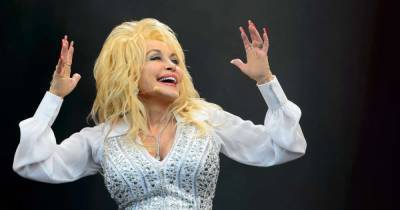 Dolly Parton hailed as Covid vaccine queen after $1million Moderna donation - www.msn.com - Centre - Tennessee