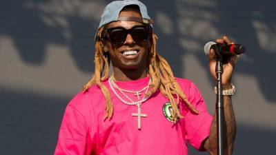 Rapper Lil Wayne charged with federal gun offense in Florida - abcnews.go.com - Miami - Florida