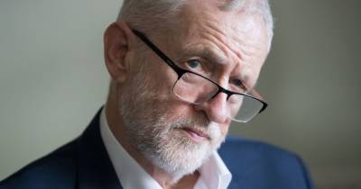 Jeremy Corbyn to be 'readmitted to Labour Party' after he was suspended over anti-Semitism remarks - www.manchestereveningnews.co.uk